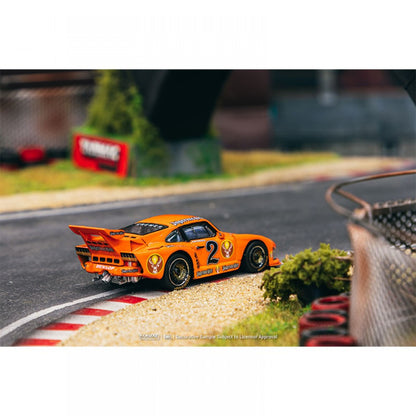 Tarmac Works Porsche 935 K3 Jagermeister DRM 1980 Orange 1:64