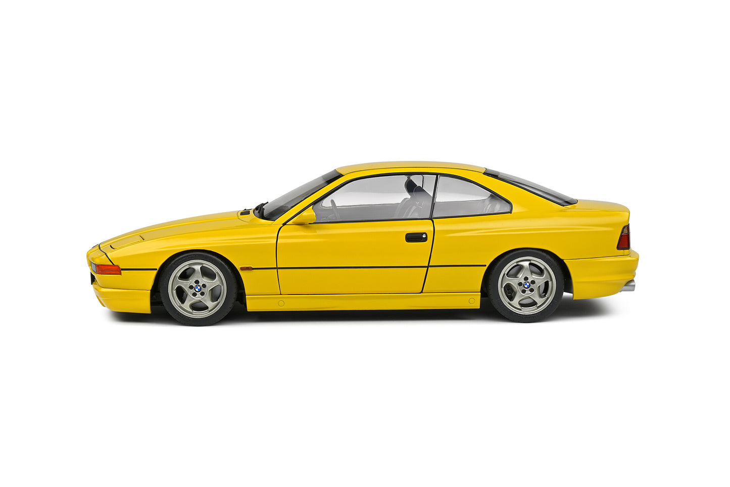 Solido 1990 BMW E31 850 CSi Coupe Yellow 1:18