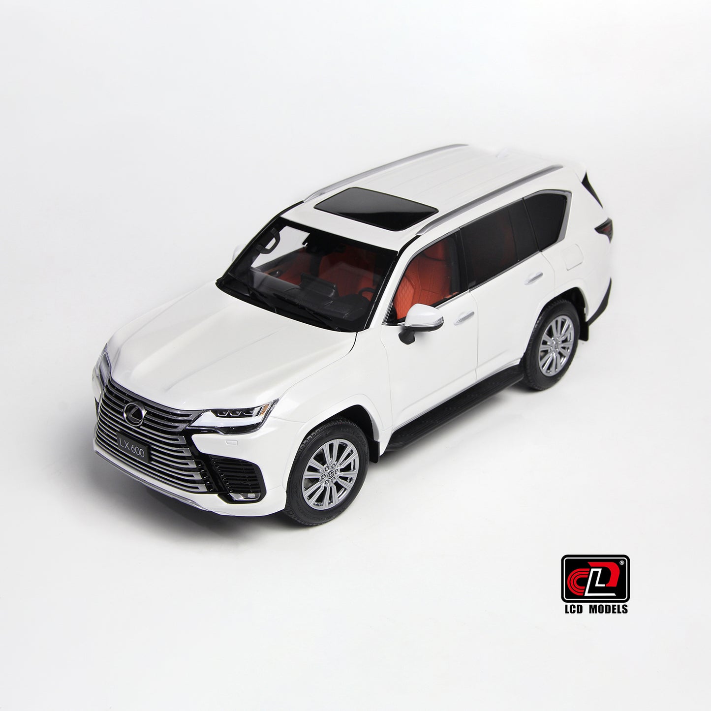 LCD 2024 Lexus LX600 White 1:18