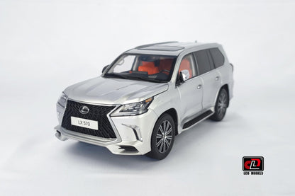 LCD 2021 Lexus LX570 Silver Metallic 1:18