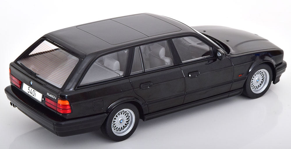 MCG 1994 BMW 540i E34 Touring Wagon Black Metallic 1:18