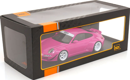 Ixo Porsche 911 997 RWB Roze (Pink) w/ White Wheels 1:18