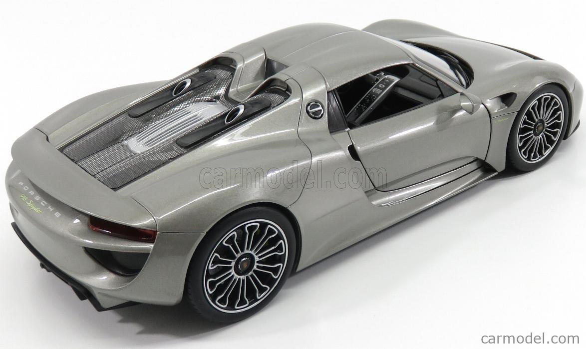 Welly 2015 Porsche 918 Spyder Hardtop (Closed) Grey Metallic 1:18