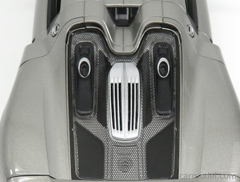 Welly 2015 Porsche 918 Spyder Hardtop (Closed) Grey Metallic 1:18