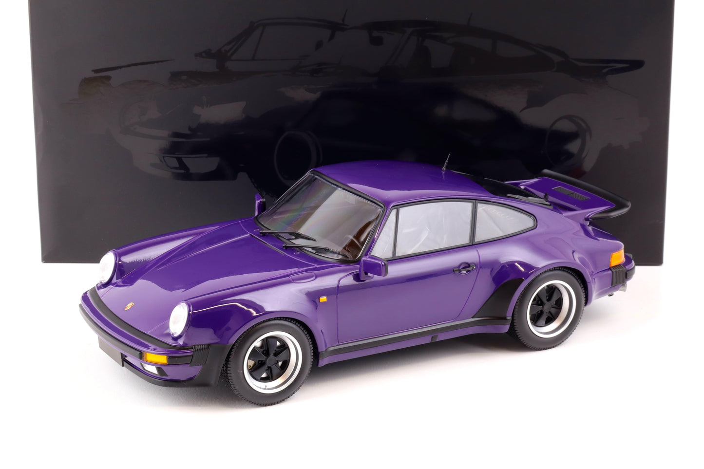 Minichamps 1977 Porsche 911 Turbo 930 Coupe Lilac Purple 1:12