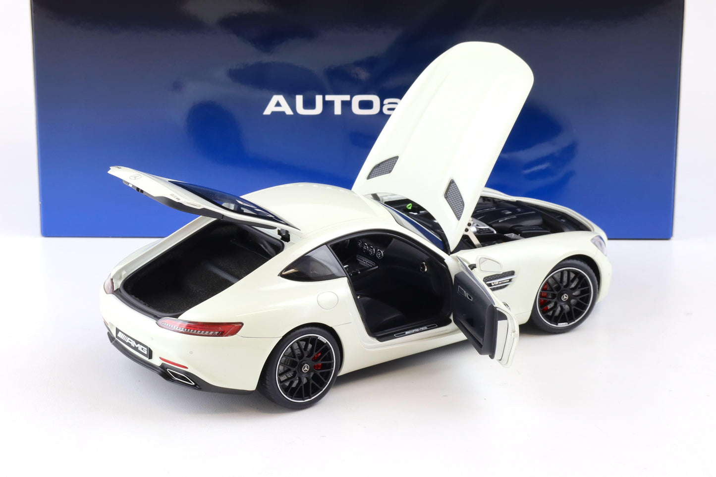 AUTOart Mercedes Benz AMG GT S Coupe White 1:18