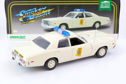 Greenlight 1975 Plymouth Fury Mississippi Highway Patrol Smokey & the Bandit Beige 1:18