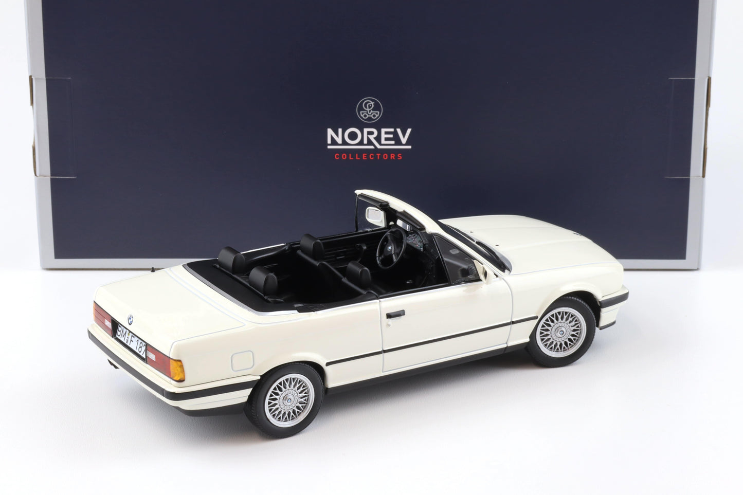 Norev 1991 BMW 325i E30 Convertible White 1:18