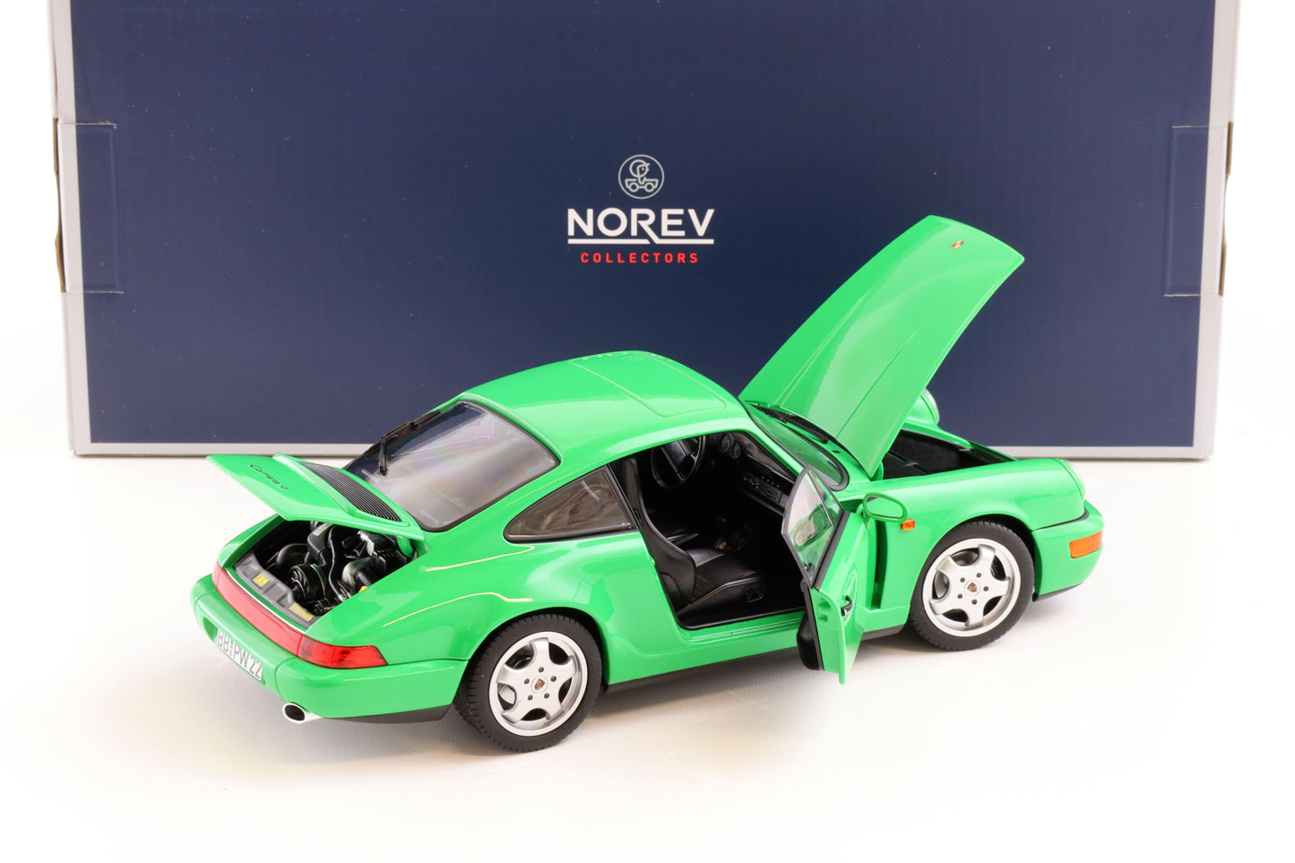 Norev 1990 Porsche 911 964 Carrera 4 Signal Green 1:18 LIMITED