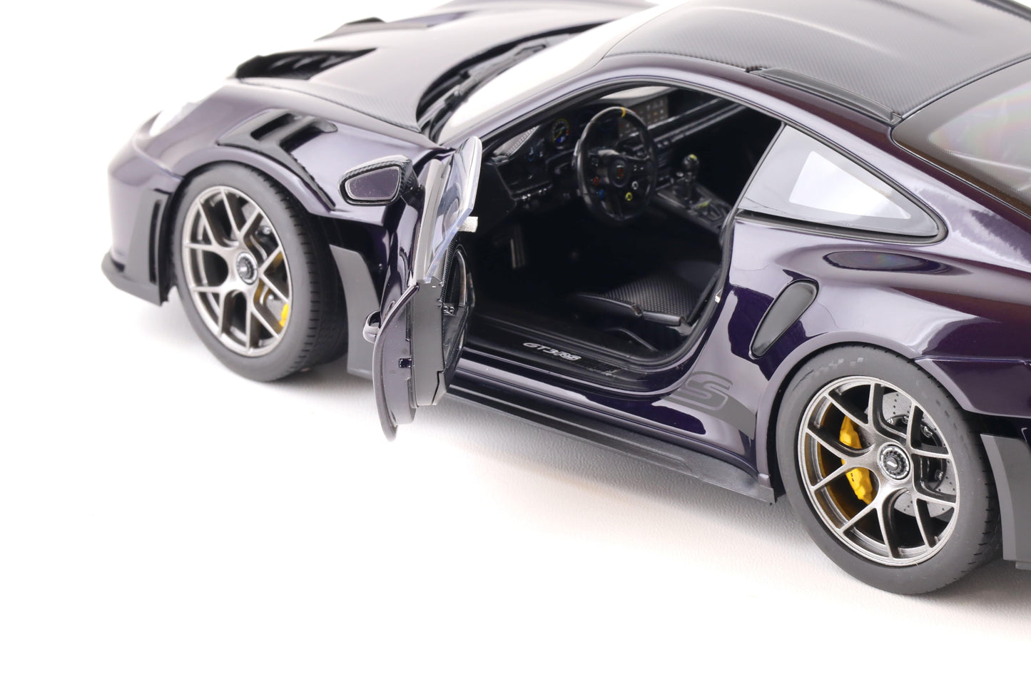 Norev Porsche 911 992 GT3 RS Weissach Pkg Viola Metallic 1:18 LIMITED