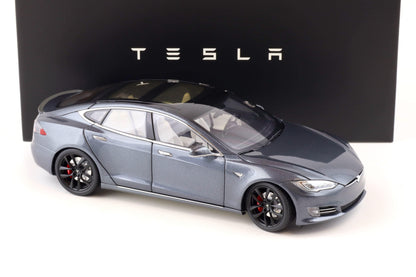 Original Tesla Model S P100D Midnight Silver DEALER VERSION 1:18