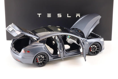 Original Tesla Model S P100D Midnight Silver DEALER VERSION 1:18