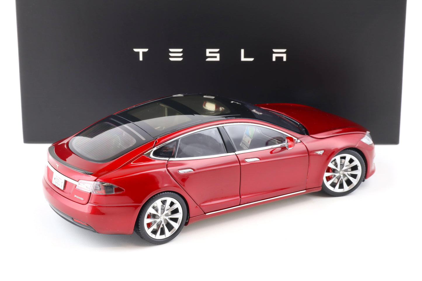 Original Tesla Model S P100D Multi-Coat Red DEALER VERSION 1:18