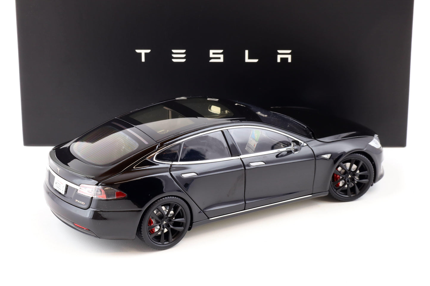 Original Tesla Model S P100D Black DEALER VERSION 1:18