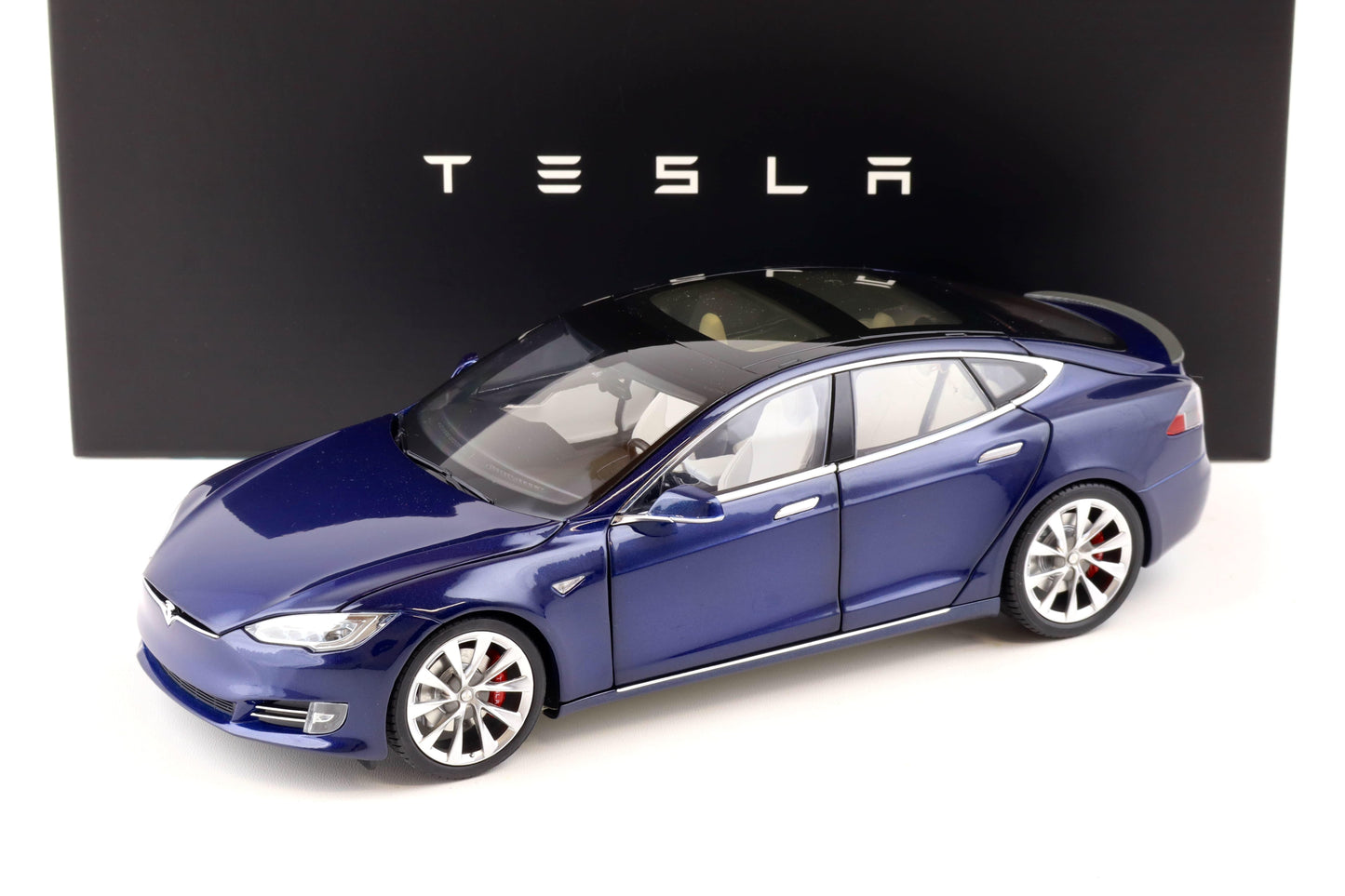 Original Tesla Model S P100D Deep Blue DEALER VERSION 1:18