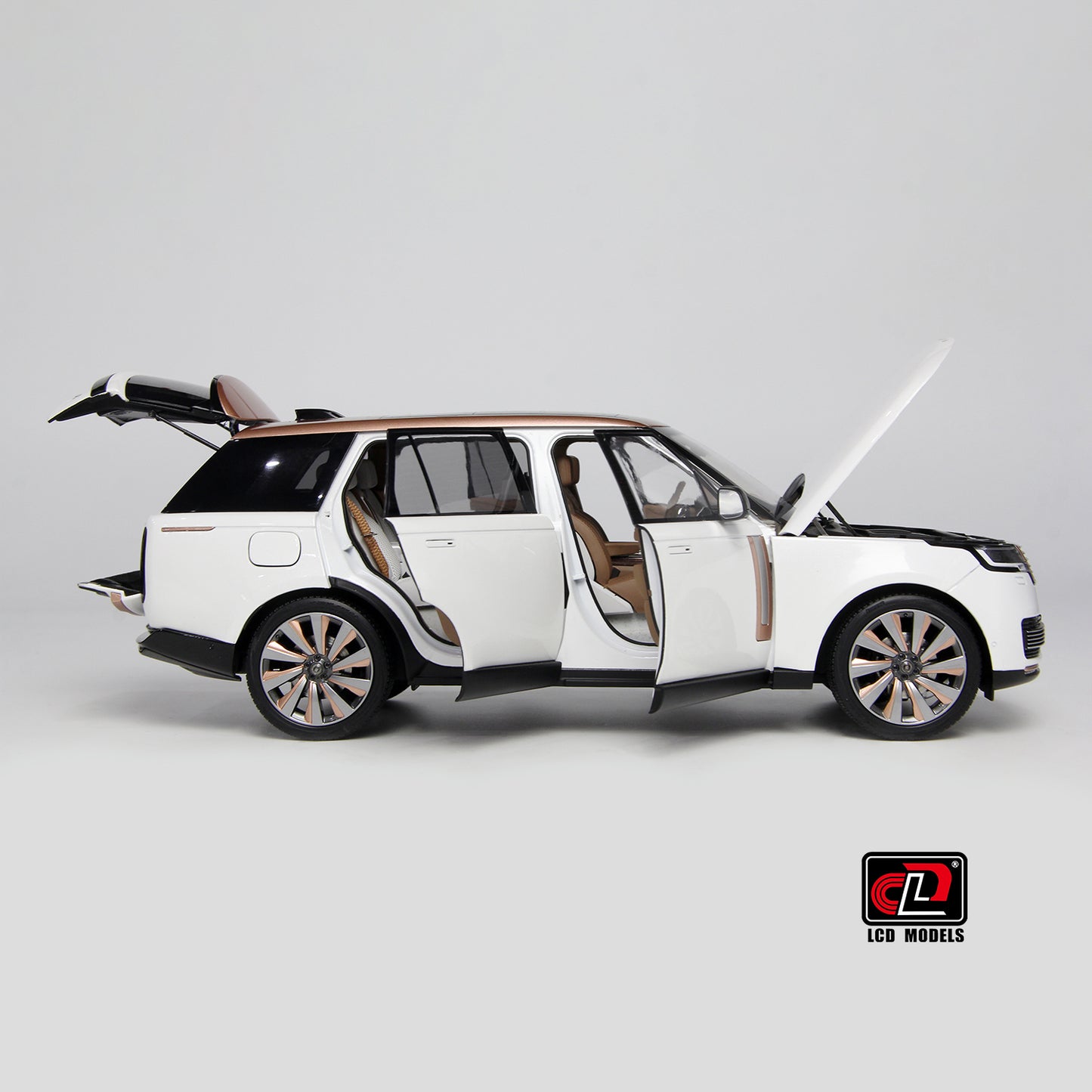 LCD 2022 Land Rover Range Rover SVA White w/ Bronze Accents 1:18