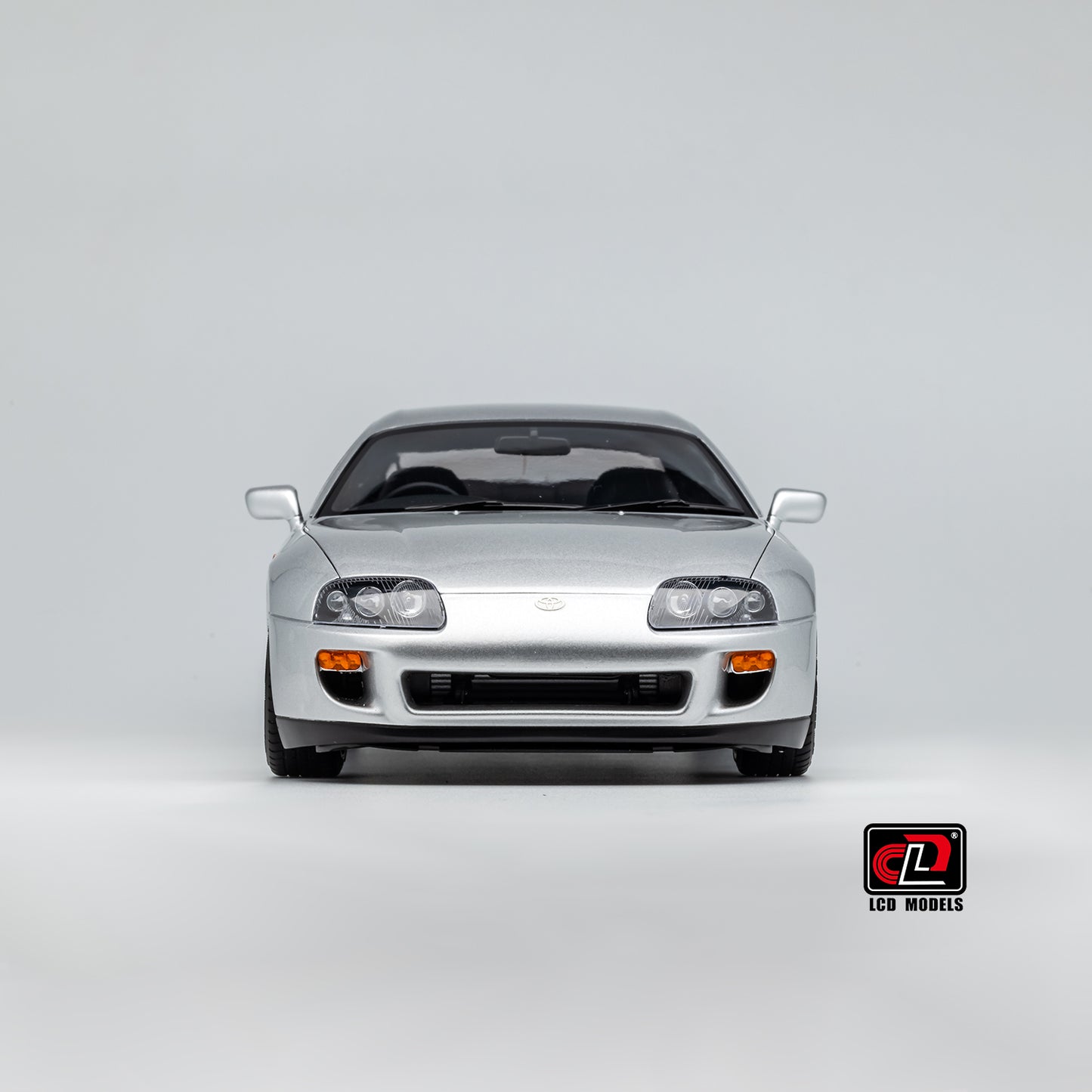 LCD Toyota Supra A80 (Silver color) *Comes with a lift!!* 1:18