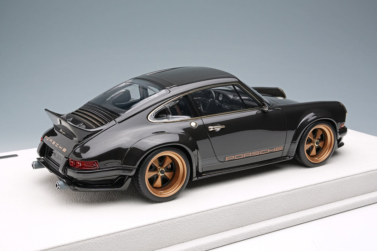 Make Up Co., Ltd / Eidolon 2023 Porsche 911 Singer DLS Full Exposed Carbon Fiber WITH DISPLAY 1:18