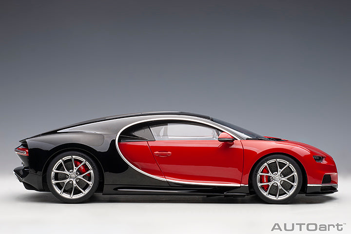 AUTOart 2017 Bugatti Chiron Italian Red w/ Nocturne Black 1:12