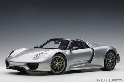 AUTOart Porsche 918 Spyder Weissach Package, GT Silver Metallic 1:12