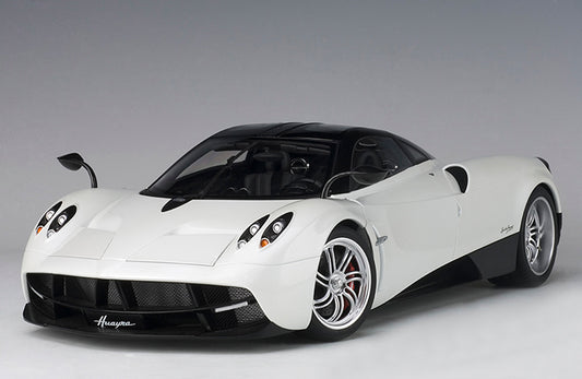 AUTOart Pagani Huayra White w/ Chrome Wheels 1:12