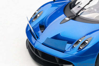 AUTOart Pagani Huayra Blue Metallic w/ Silver Wheels 1:12