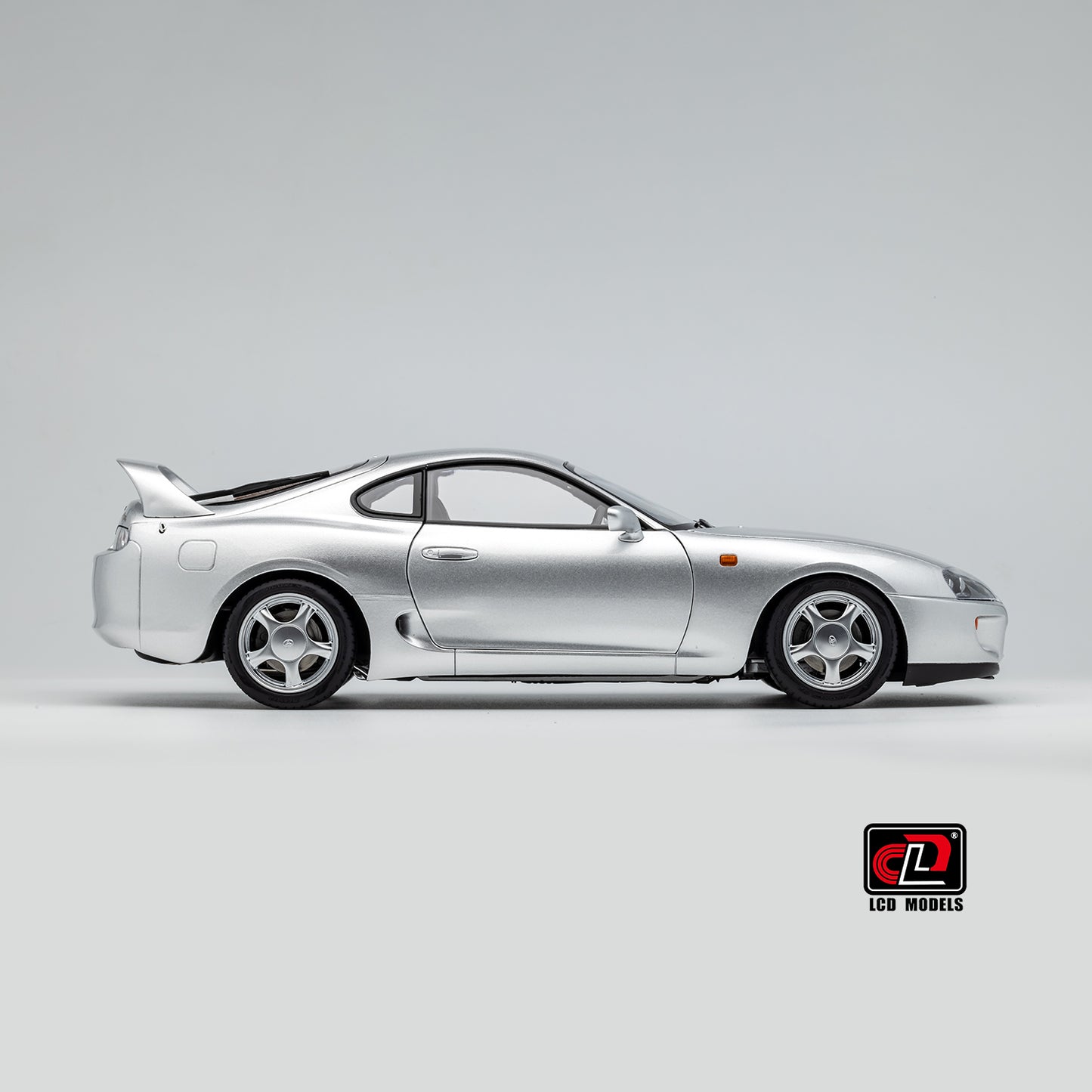 LCD Toyota Supra A80 (Silver color) *Comes with a lift!!* 1:18