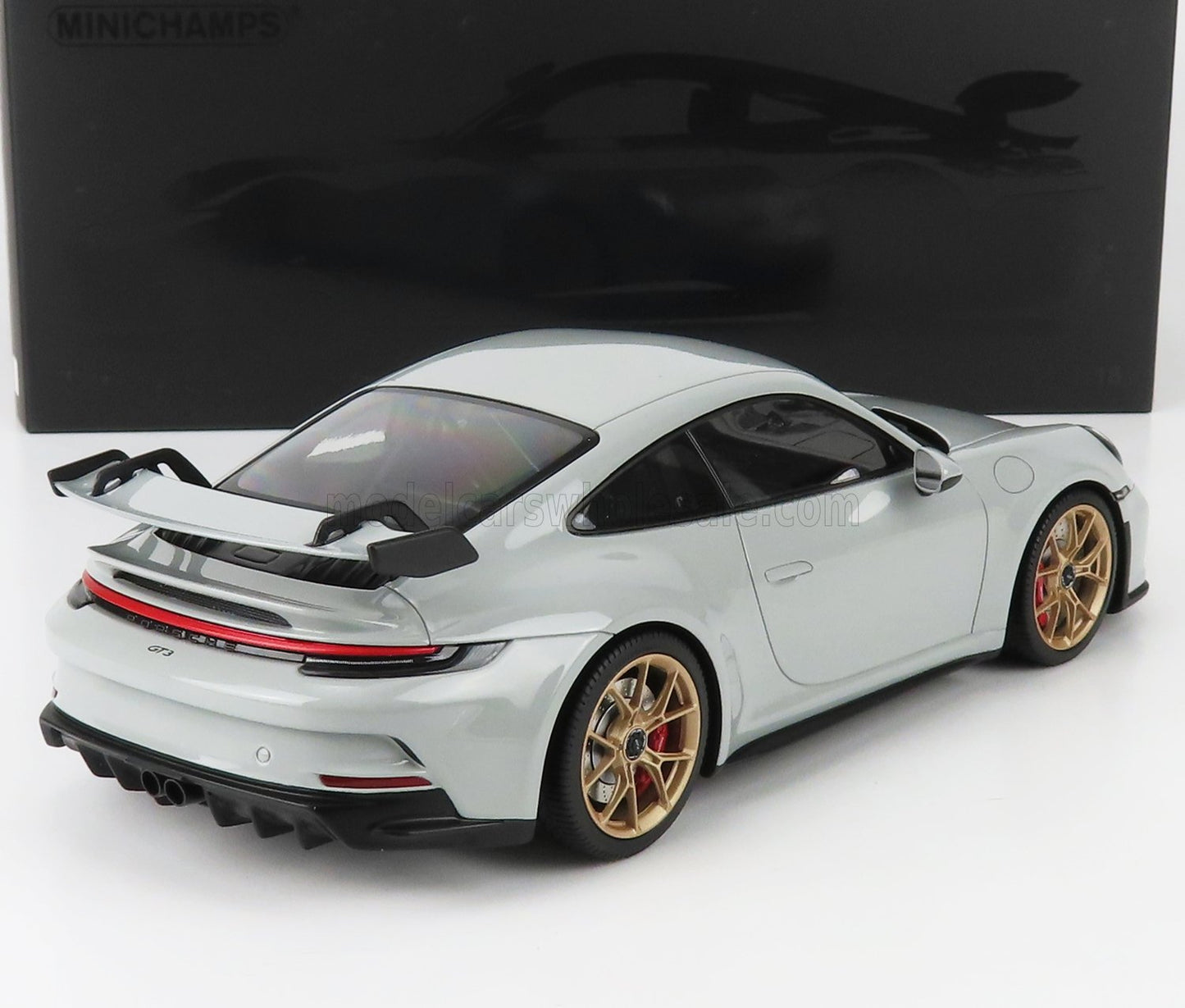 Minichamps 2021 Porsche 911 992 GT3 Chalk Grey w/ Gold Wheels 1:18 SEALED