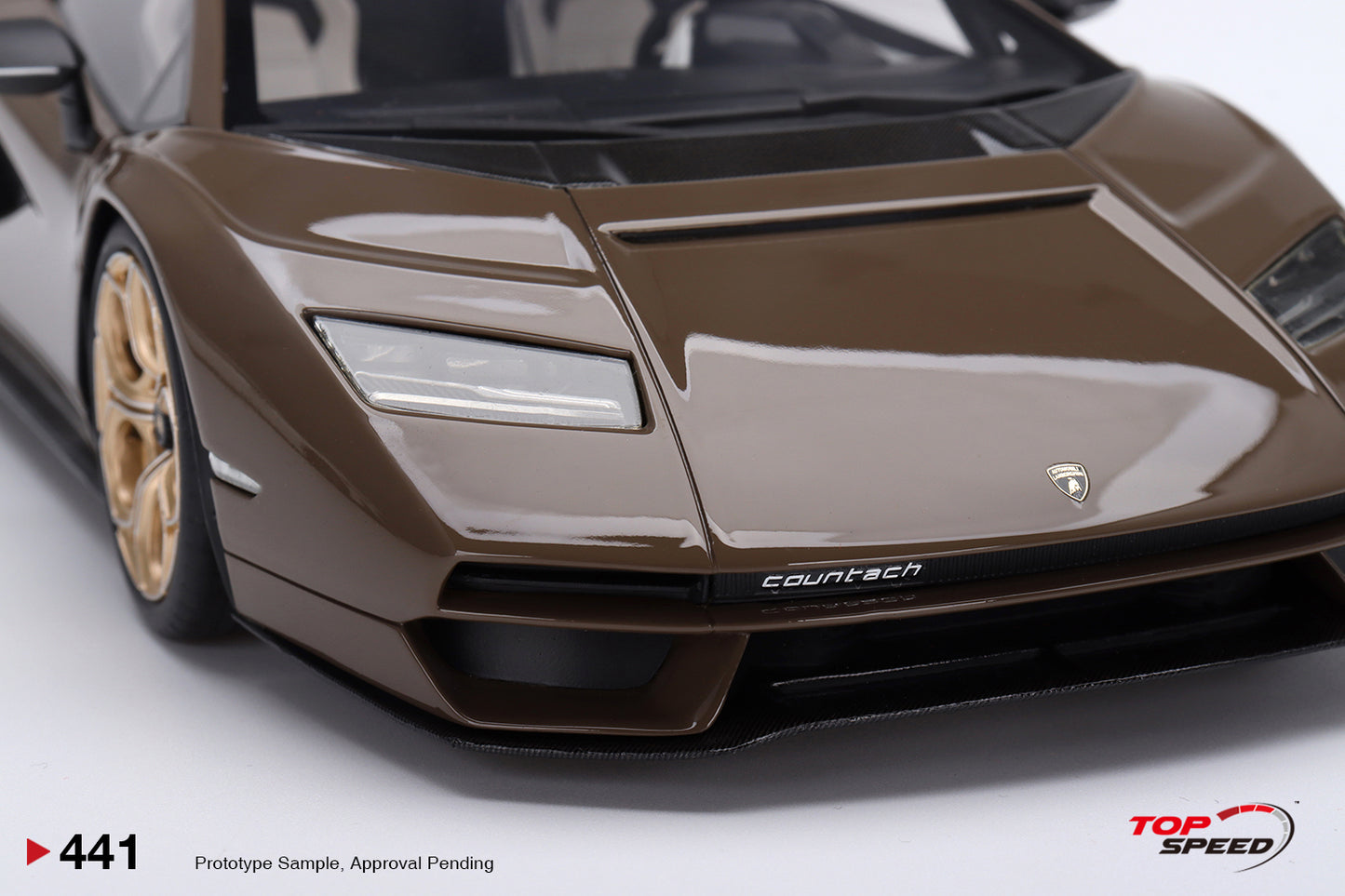 Topspeed 1:18 Lamborghini Countach LPI 800-4  Dark Bronze