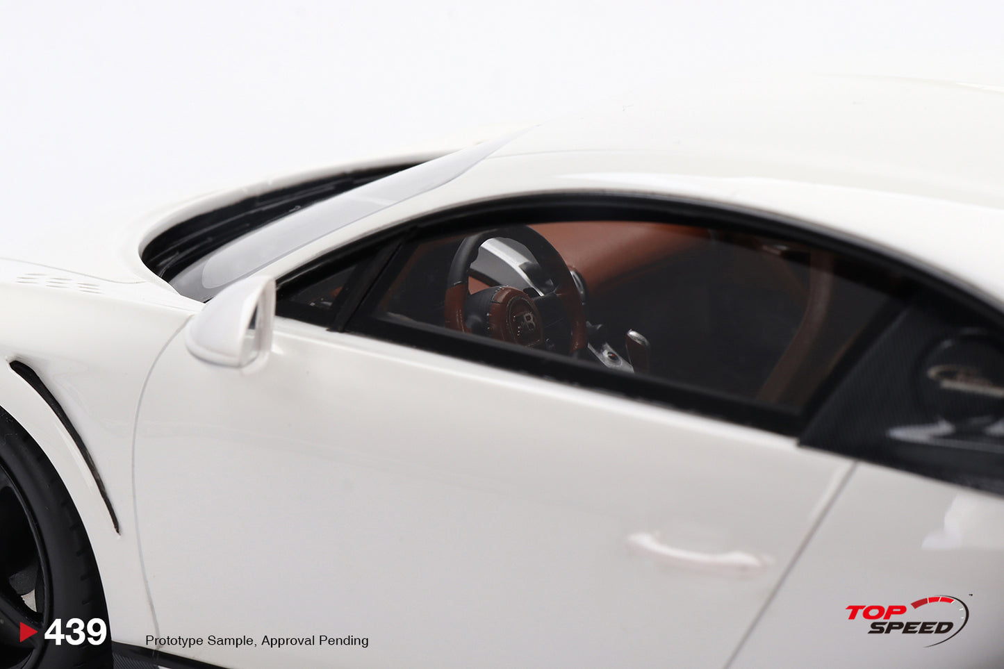 Topspeed 1:18 Bugatti Chiron Super Sport White