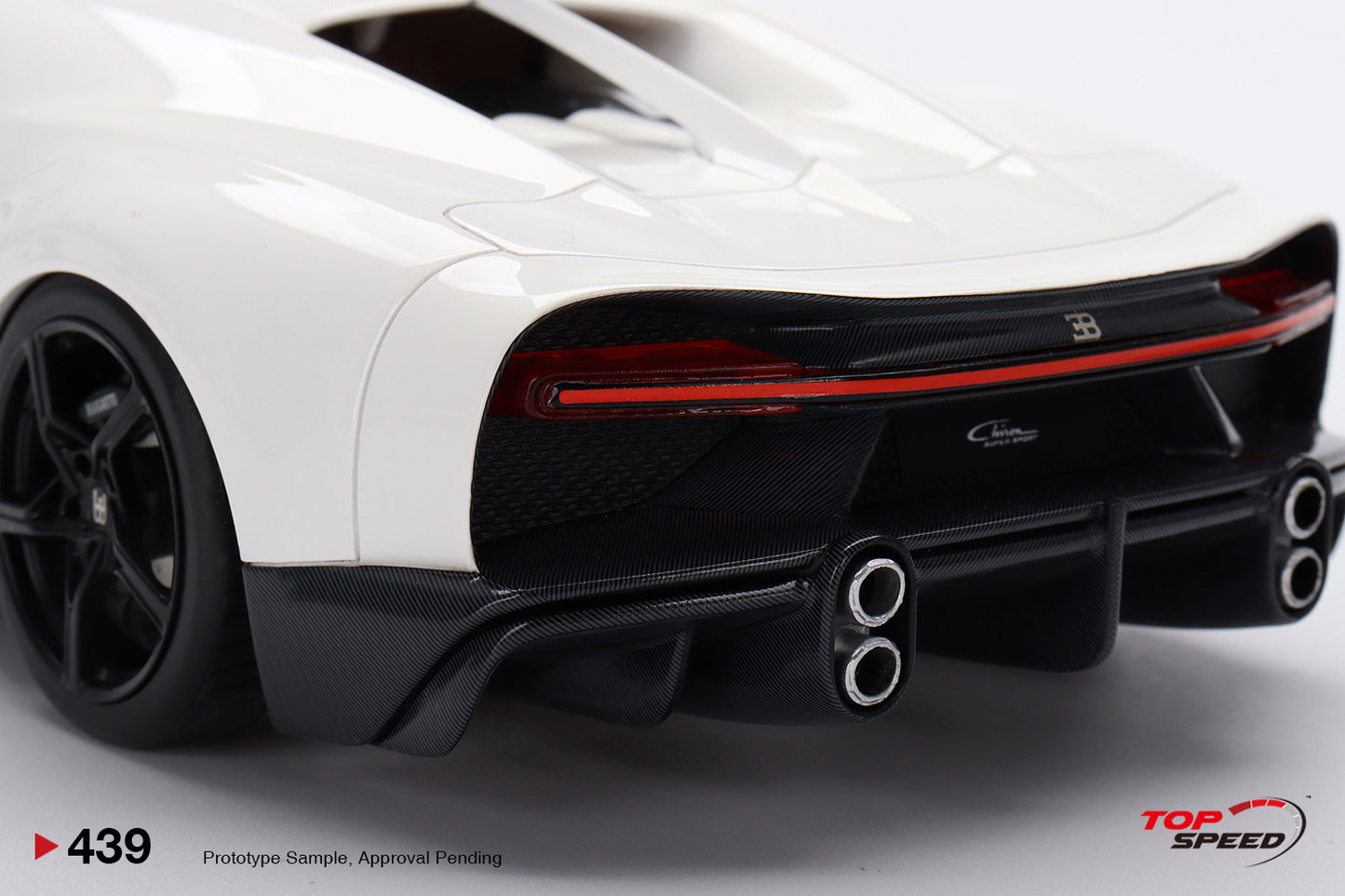 Topspeed 1:18 Bugatti Chiron Super Sport White