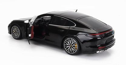 Minichamps 2020 Porsche Panamera Turbo S Black 1:18