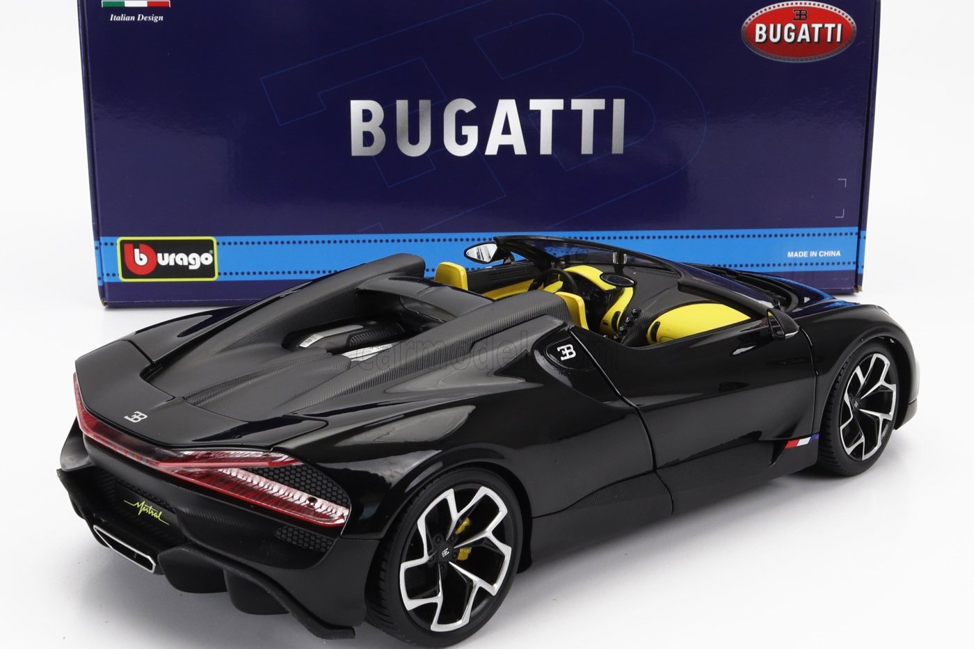 Bburago 2023 Bugatti W16 Mistral Black 1:18