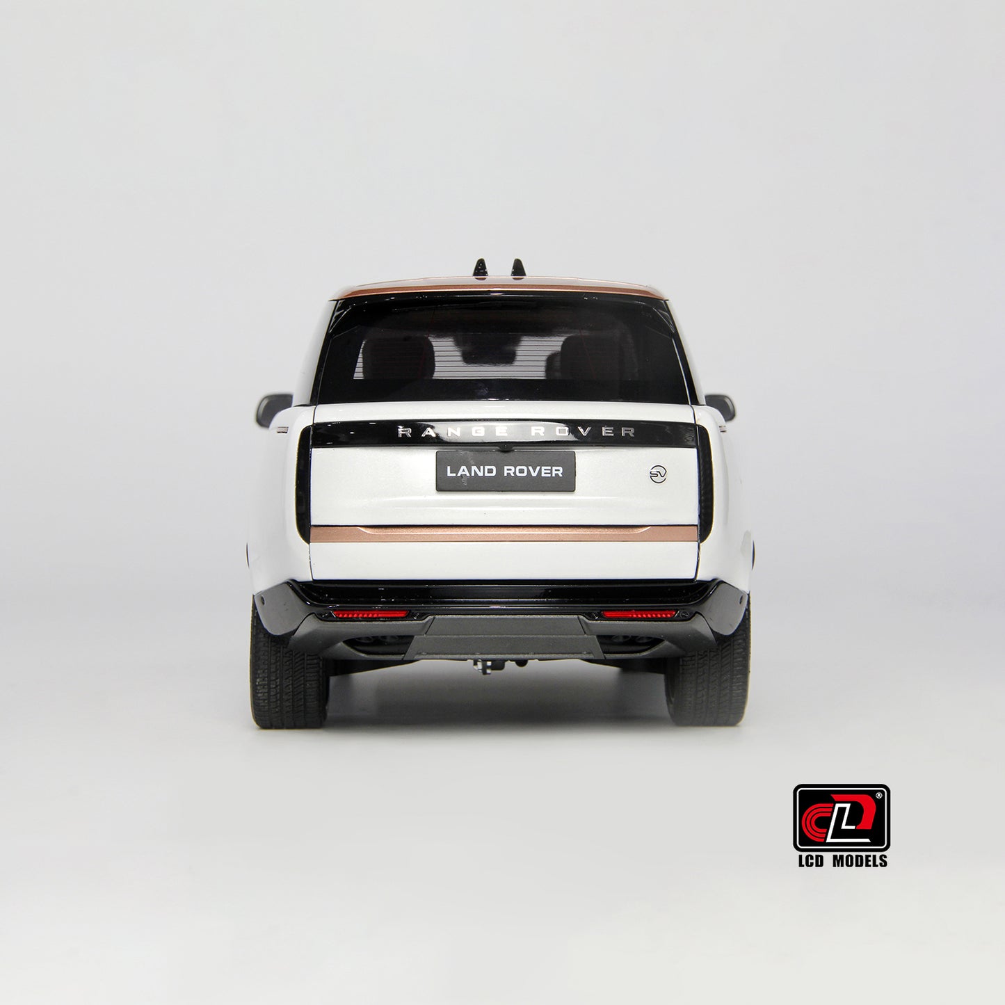 LCD 2022 Land Rover Range Rover SVA White w/ Bronze Accents 1:18