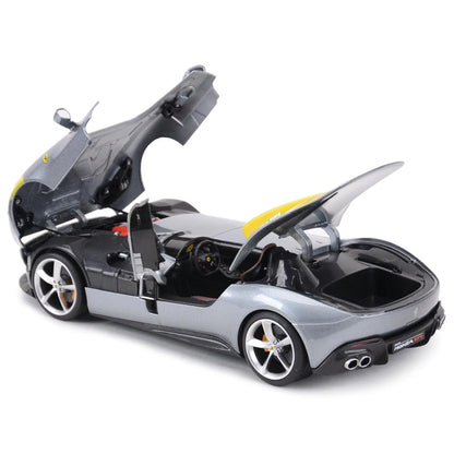 Maisto 2018 Ferrari Monza SP1 Silver with Yellow Stripe 1:18