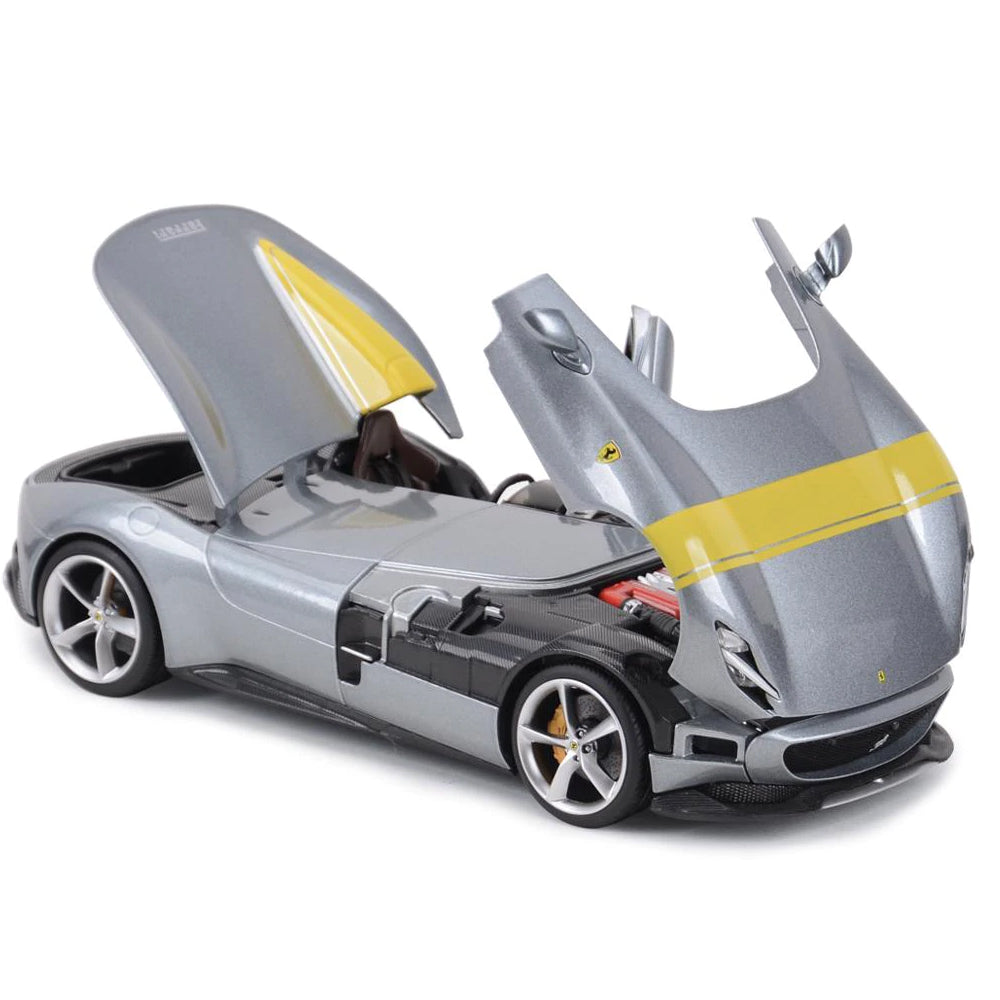 Maisto 2018 Ferrari Monza SP1 Silver with Yellow Stripe 1:18