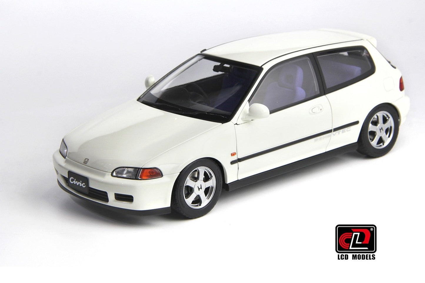 LCD 1993 Honda Civic SiR II EG6 V-Tech Hatchback White 1:18