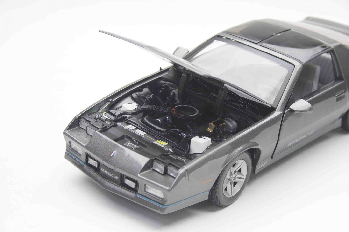 Sun-Star 1985 Chevy Camaro IROC-Z Medium Grey 1:18