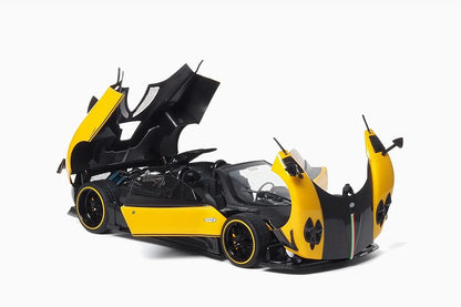 Almost-Real 2009 Pagani Zonda 5 Cinque Roadster Giallo Genevra (Yellow Black Carbon) 1:18