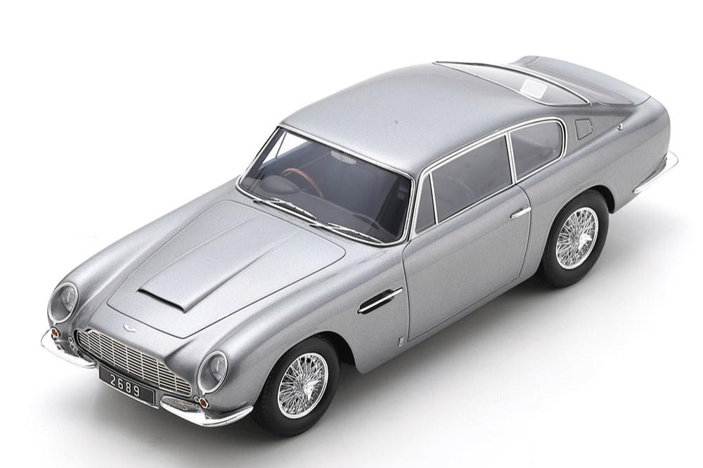 Schuco 1965 Aston Martin DB6 MK1 Silver Birch 1:18