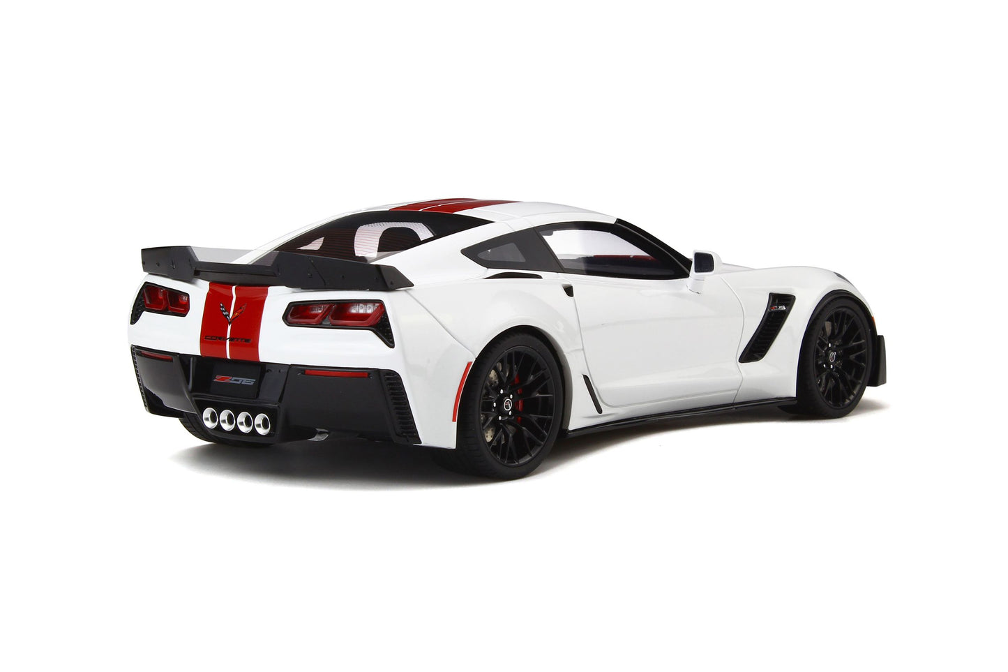 GT Spirit 2017 Chevy Corvette C7 Z06 Artic White w/ Red Stripes 1:18