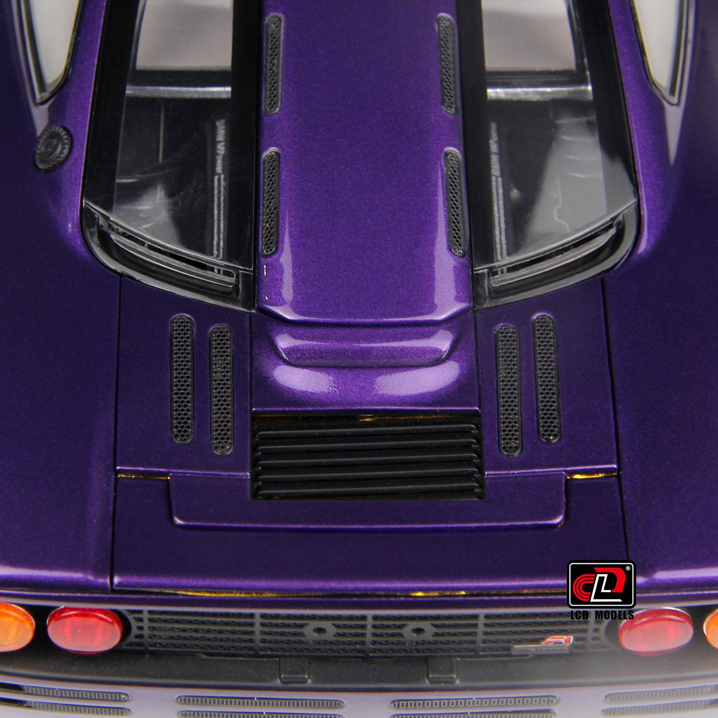 LCD 1993 Mclaren F1 Pearl Purple Metallic 1:18