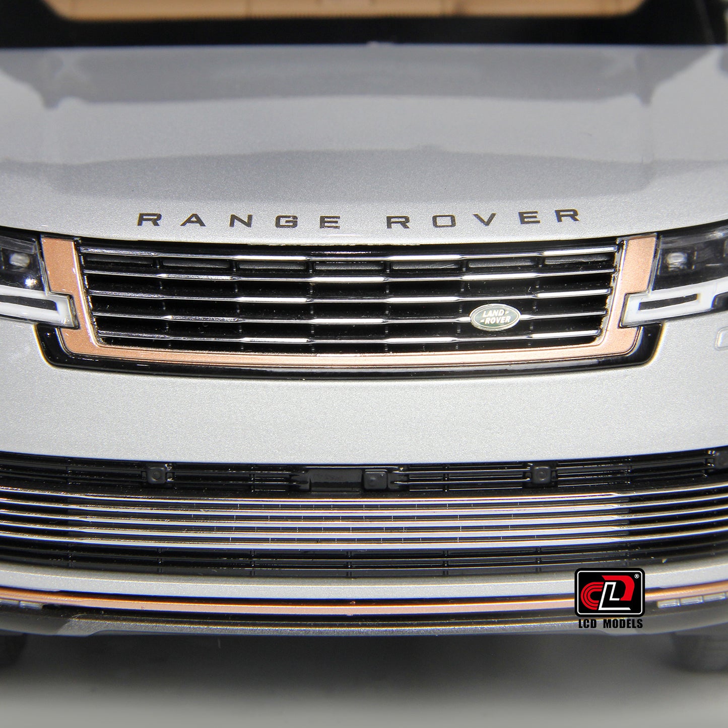 LCD 2022 Range Rover SV Silver w/ Bronze Accents 1:18