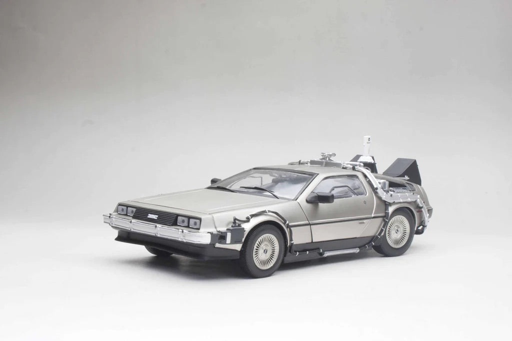 Sun-Star Delorean Time Machine from Back to the Future II 1:18