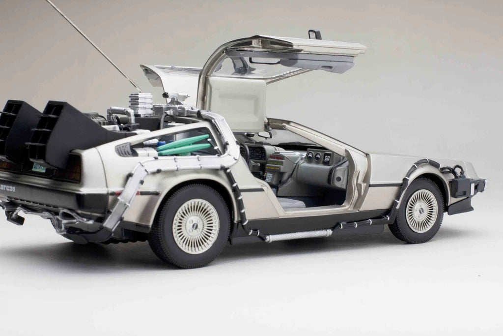 Sun-Star Delorean Time Machine from Back to the Future I 1:18