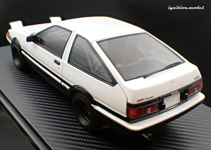 Ignition-Model Toyota Sprinter Trueno 3dr GT Apex (AE86) INITIAL D w/ Figure White 1:18