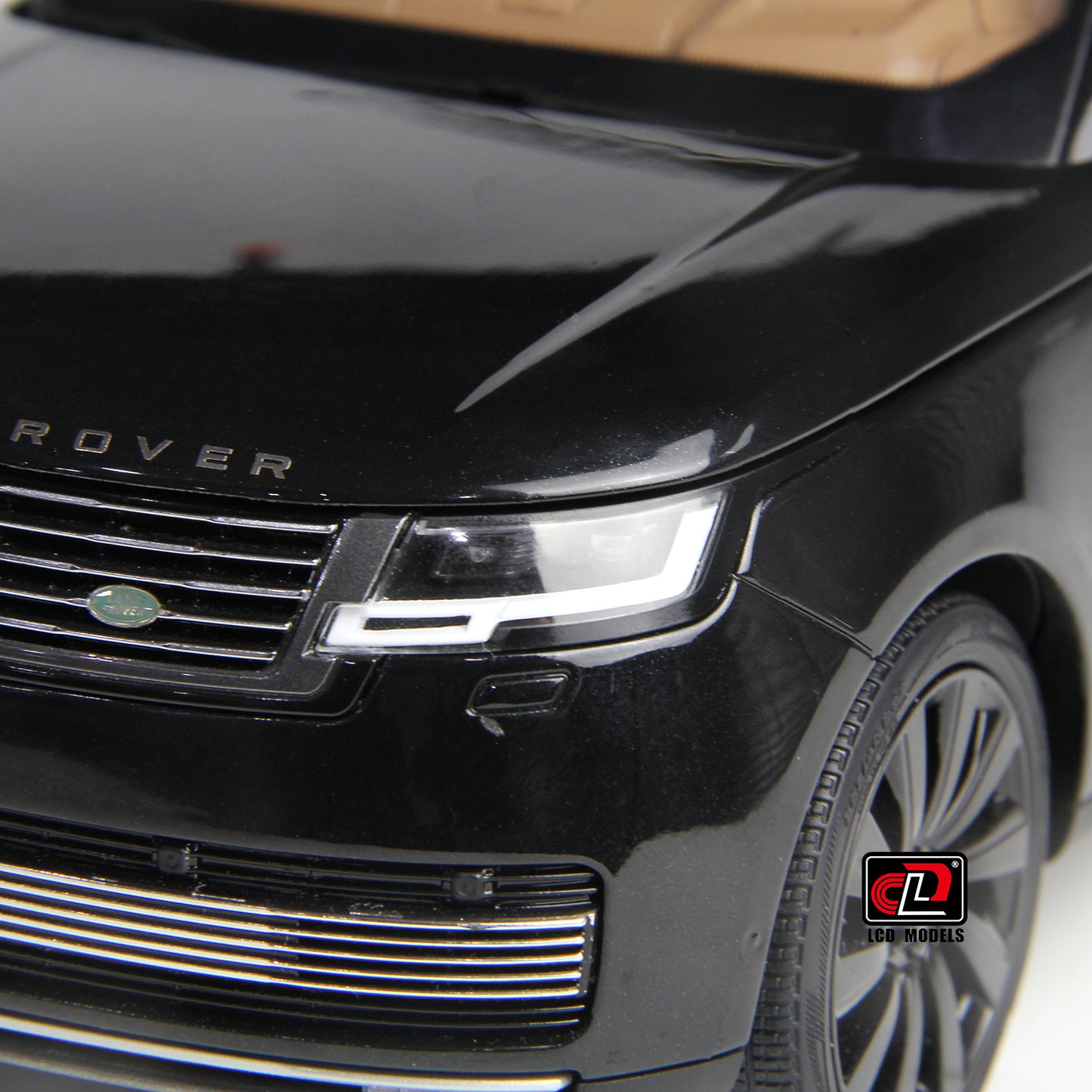 LCD 2022 Range Rover SV Black 1:18