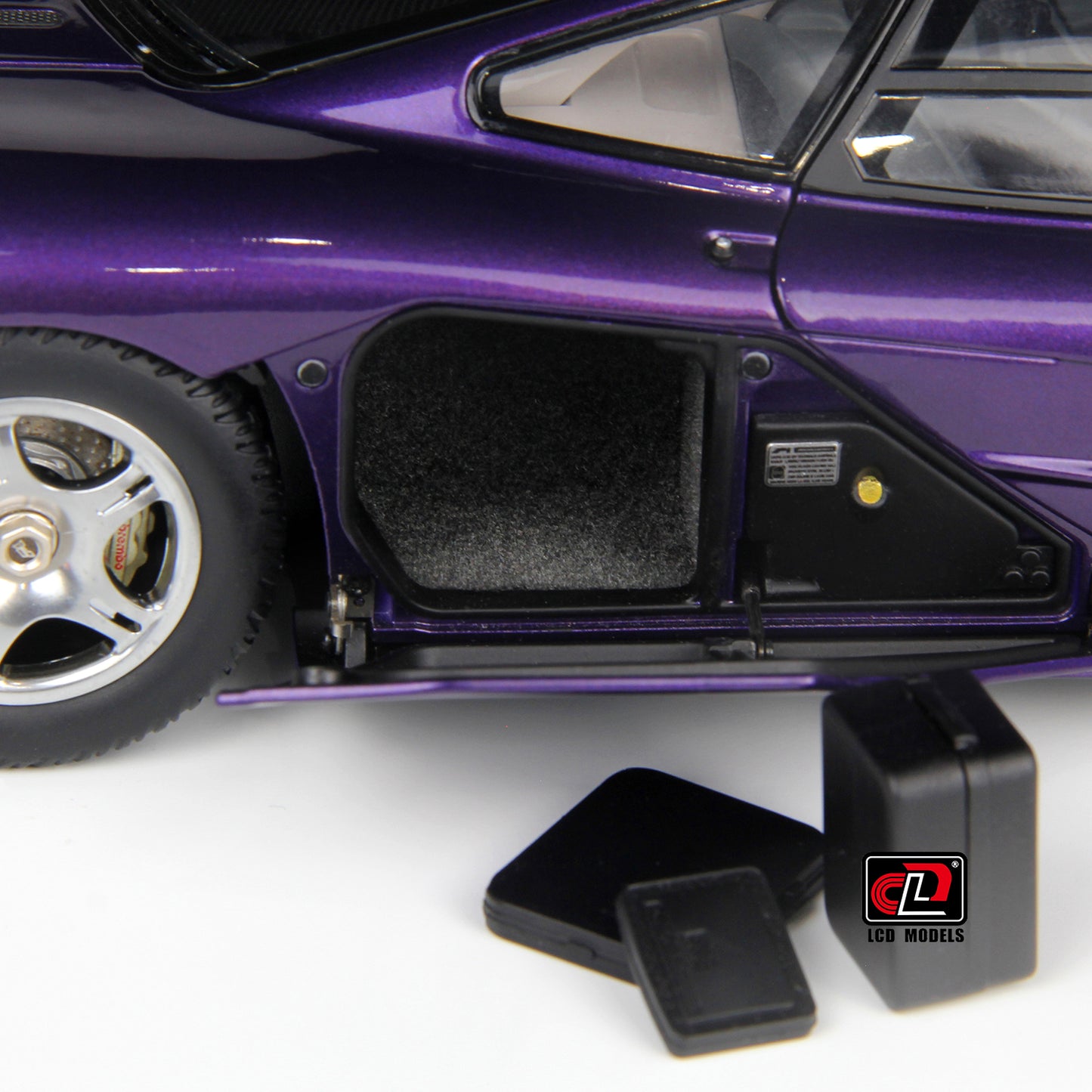 LCD 1993 Mclaren F1 Pearl Purple Metallic 1:18