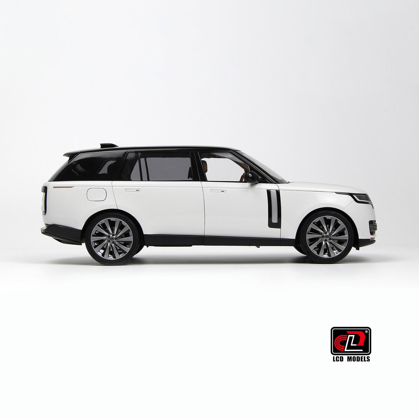 LCD 2022 Range Rover SV Serenity White w/ Black Roof 1:18