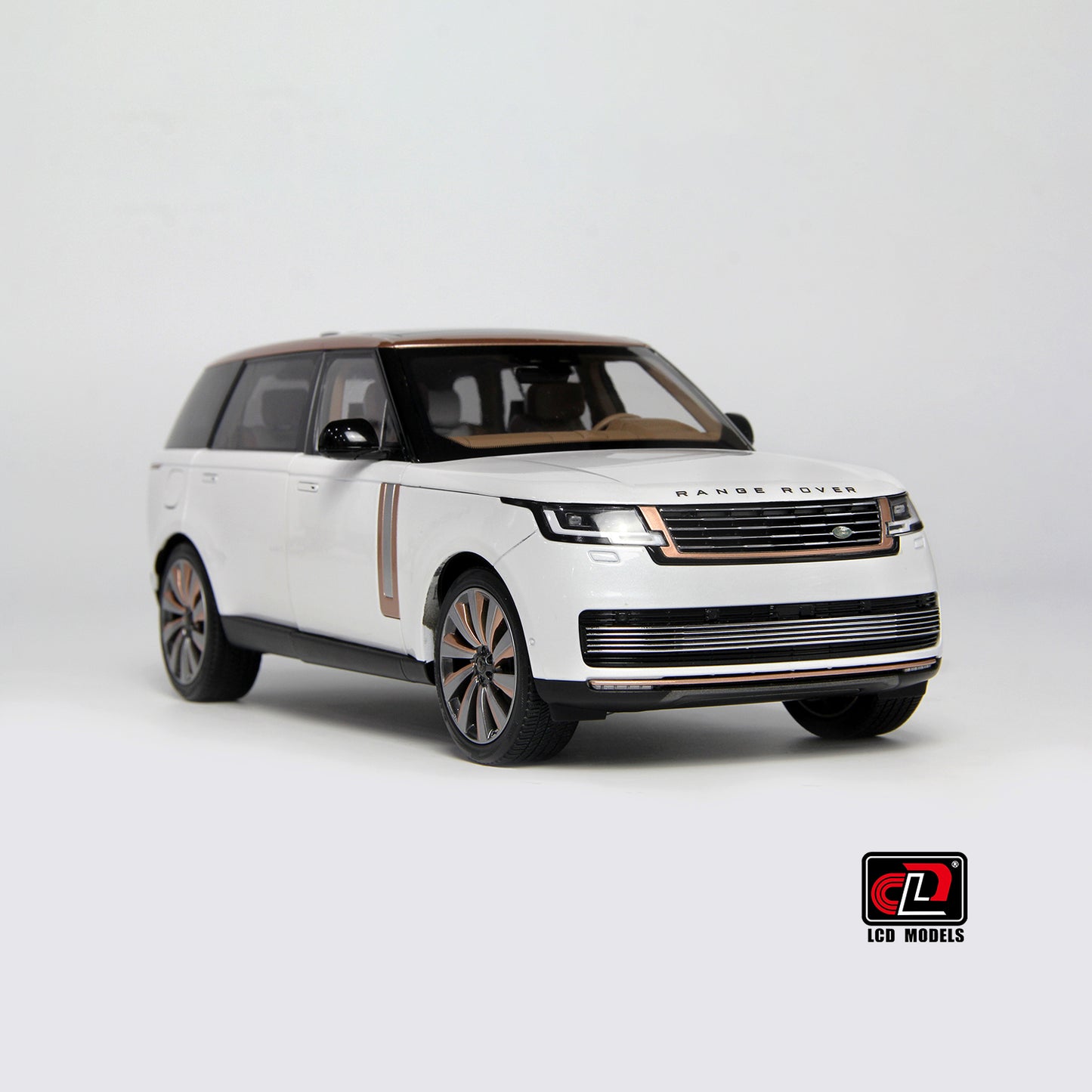 LCD 2022 Land Rover Range Rover SVA White w/ Bronze Accents 1:18